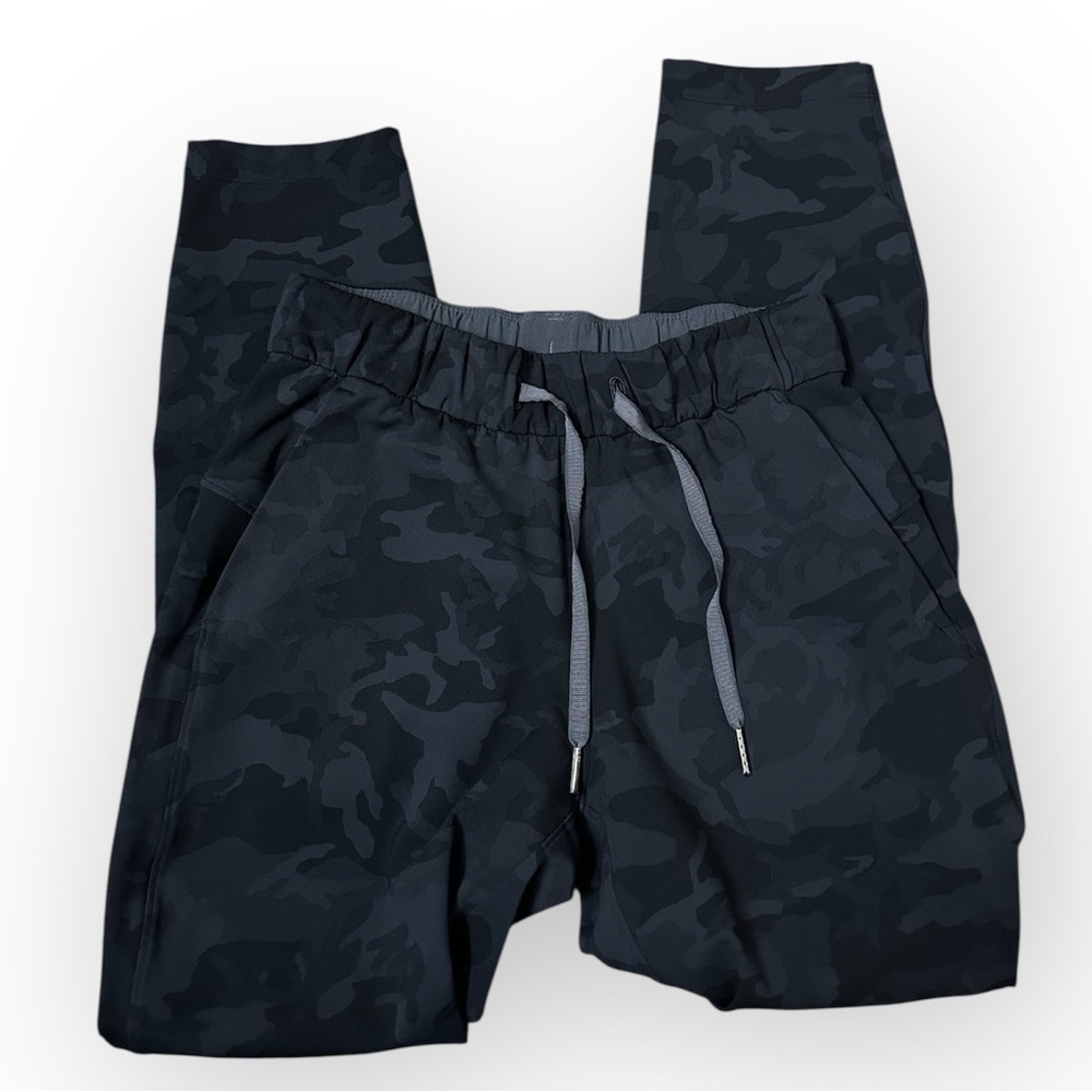 Lululemon On the Fly Joggers- Heritage 365 Camo Deep Coal Multi Colorway- 2